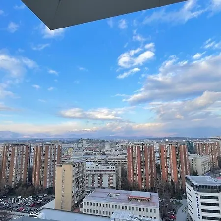 Diamond Elegant Apartment-centre View *