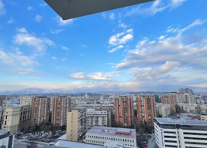 Diamond Elegant Apartment-centre View *