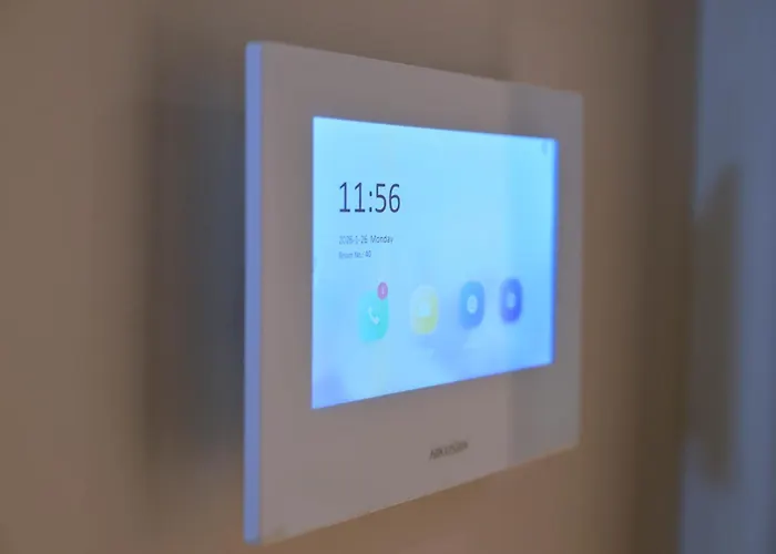 Diamond Elegant Apartment-centre View